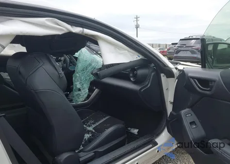 2023 Toyota Gr 86 Premium z USA, uszkodzony, nr VIN JF1ZNBE14P9750745